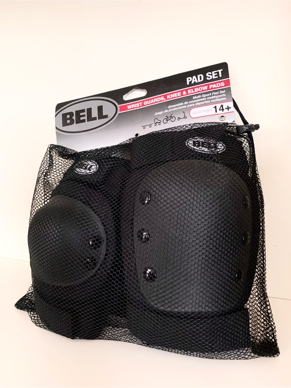 BELL Black Pad Set - Wrist, Knee & Elbow Guards - Picture 2 of 16